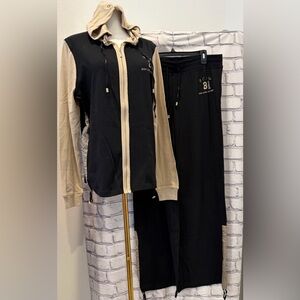 BCBG Maxazria:2X Black/Sahara Tracksuit Set Stud Embellishment Embroidered Logo